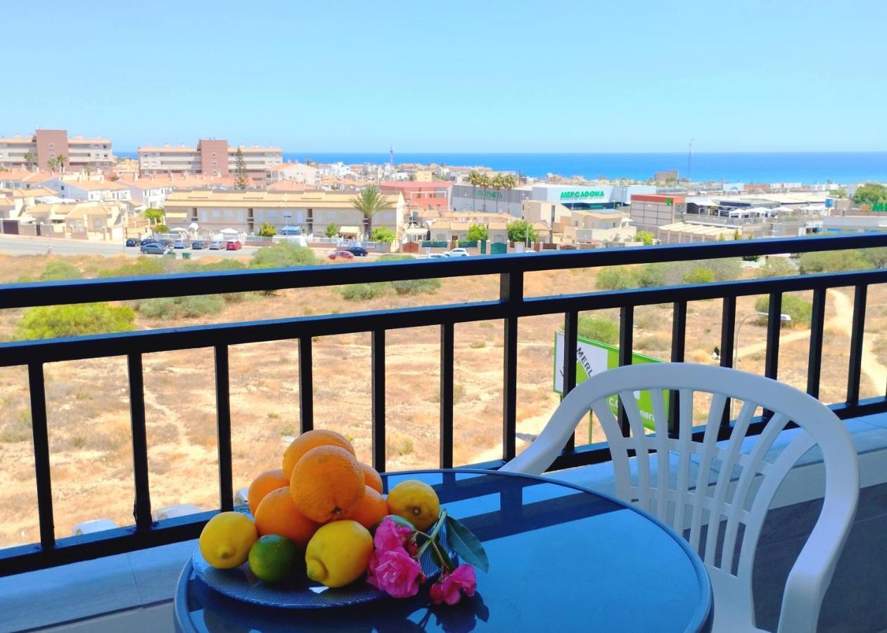Studio With Terrace And Pool Torrevieja Exterior foto